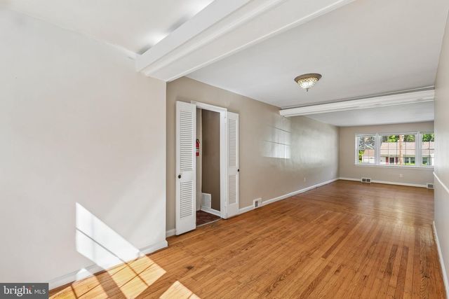 8219 BROOKSIDE RD, Elkins Park, PA 19027