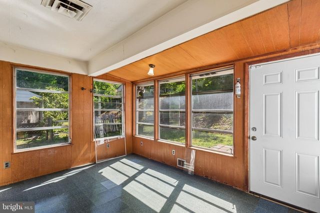 8219 BROOKSIDE RD, Elkins Park, PA 19027