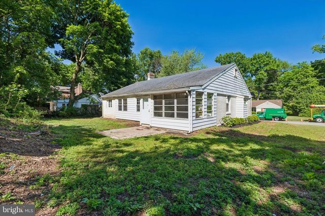 8219 BROOKSIDE RD, Elkins Park, PA 19027