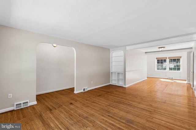 8219 BROOKSIDE RD, Elkins Park, PA 19027