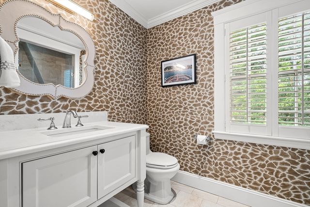 24 Cleveland Rd, Needham, MA 02492