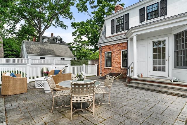 24 Cleveland Rd, Needham, MA 02492