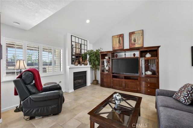 832 Trinity, Claremont, CA 91711