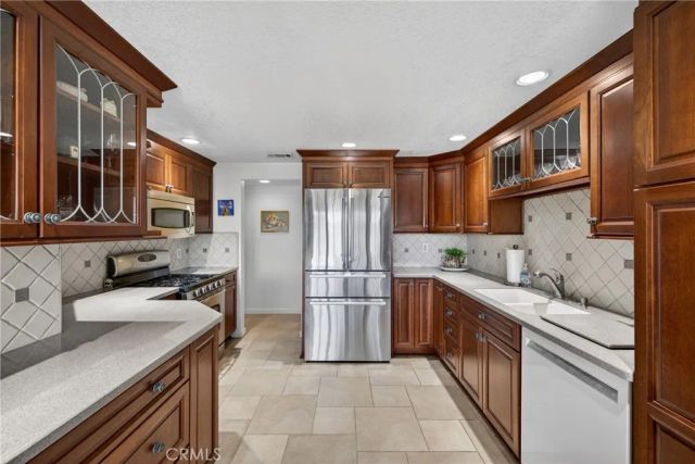 832 Trinity, Claremont, CA 91711