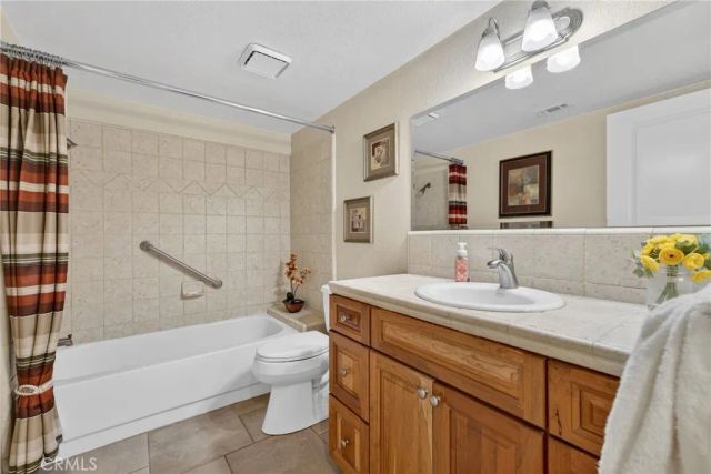 832 Trinity, Claremont, CA 91711