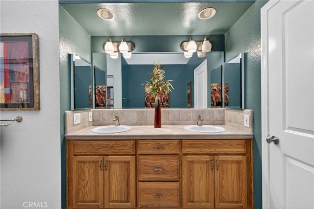 832 Trinity, Claremont, CA 91711