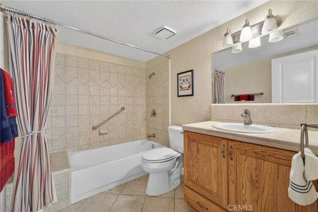 832 Trinity, Claremont, CA 91711