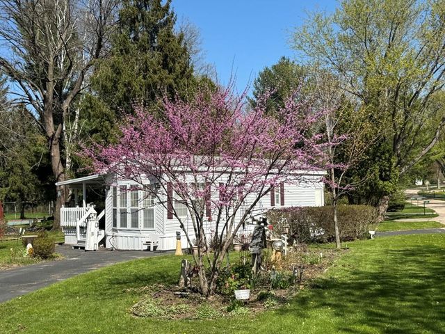 391 Skyline Drive, Edgerton, WI 53534