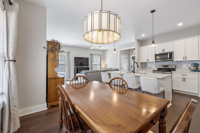 20 Sycamore Rdg, W, Burns, TN 37029