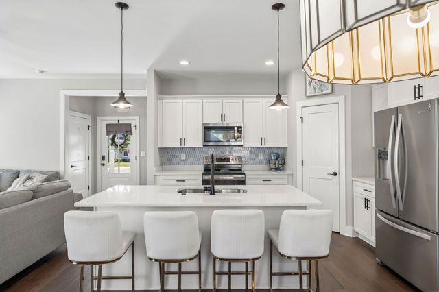 20 Sycamore Rdg, W, Burns, TN 37029