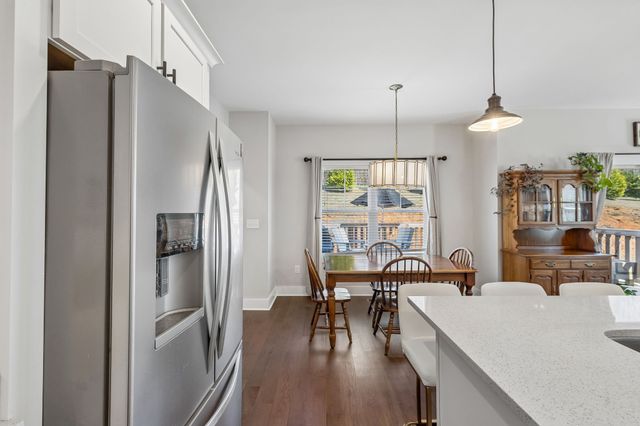 20 Sycamore Rdg, W, Burns, TN 37029