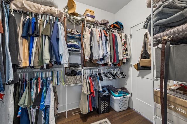 20 Sycamore Rdg, W, Burns, TN 37029