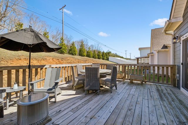 20 Sycamore Rdg, W, Burns, TN 37029