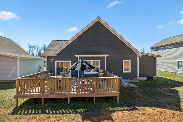 20 Sycamore Rdg, W, Burns, TN 37029