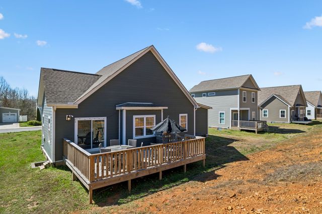 20 Sycamore Rdg, W, Burns, TN 37029