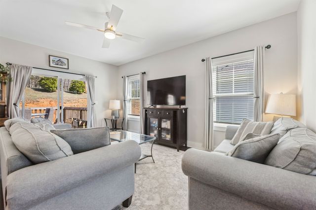 20 Sycamore Rdg, W, Burns, TN 37029