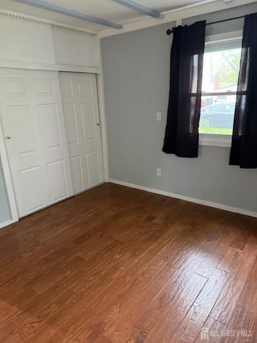 120 W Warren Street, Iselin, NJ 08830