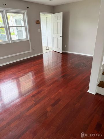 120 W Warren Street, Iselin, NJ 08830