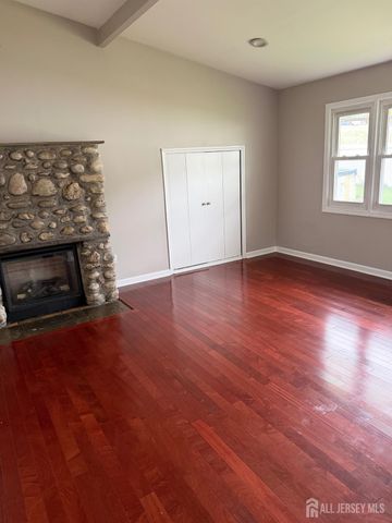 120 W Warren Street, Iselin, NJ 08830