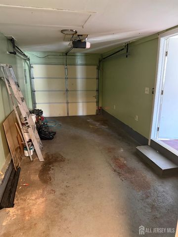 120 W Warren Street, Iselin, NJ 08830