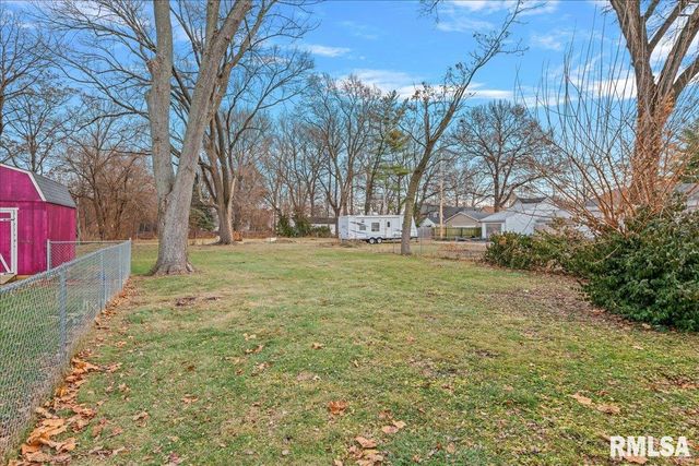 1022 N WALNUT Street, Springfield, IL 62702