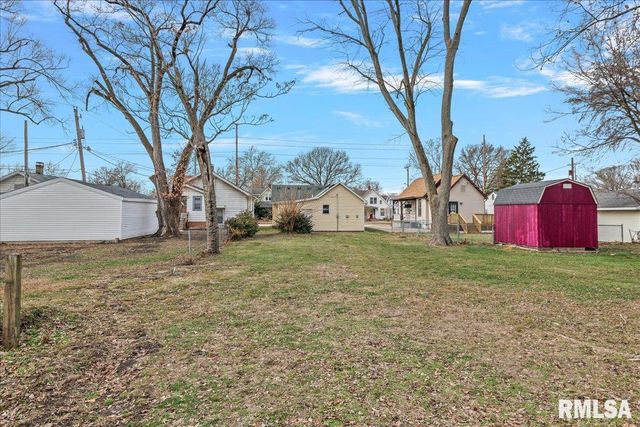 1022 N WALNUT Street, Springfield, IL 62702