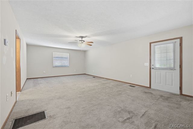 4708 S Evergreen Avenue, Homosassa, FL 34446