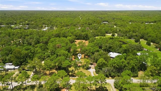 4708 S Evergreen Avenue, Homosassa, FL 34446