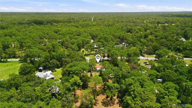 4708 S Evergreen Avenue, Homosassa, FL 34446