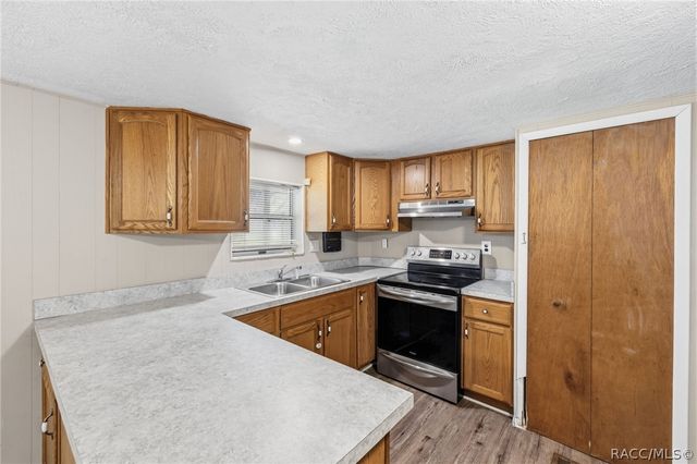 4708 S Evergreen Avenue, Homosassa, FL 34446