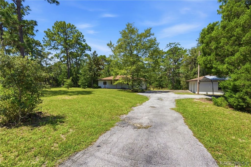 4708 S Evergreen Avenue, Homosassa, FL 34446