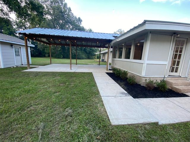 26941 E River Road, Splendora, TX 77372