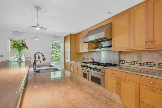 12 Howard Road, Cumberland, RI 02864