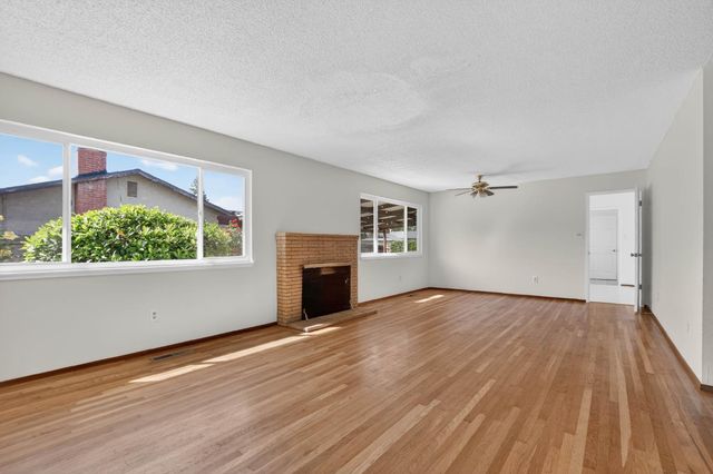 710 Villanova Dr, Davis, CA 95616