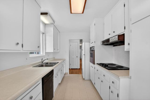 710 Villanova Dr, Davis, CA 95616