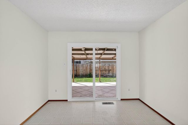 710 Villanova Dr, Davis, CA 95616