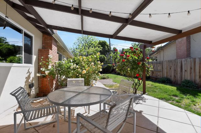 710 Villanova Dr, Davis, CA 95616