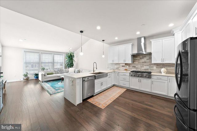 3718 PARRIS BLVD, Newtown Square, PA 19073