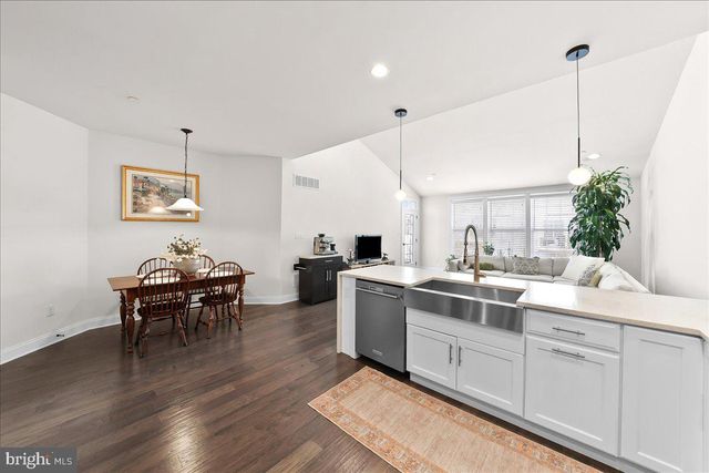 3718 PARRIS BLVD, Newtown Square, PA 19073