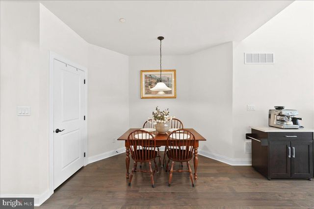 3718 PARRIS BLVD, Newtown Square, PA 19073