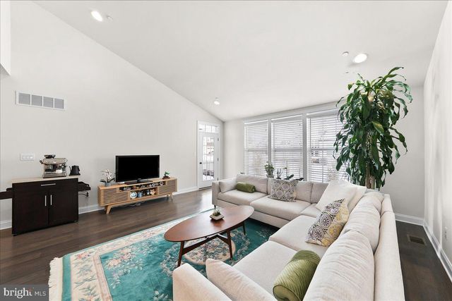 3718 PARRIS BLVD, Newtown Square, PA 19073