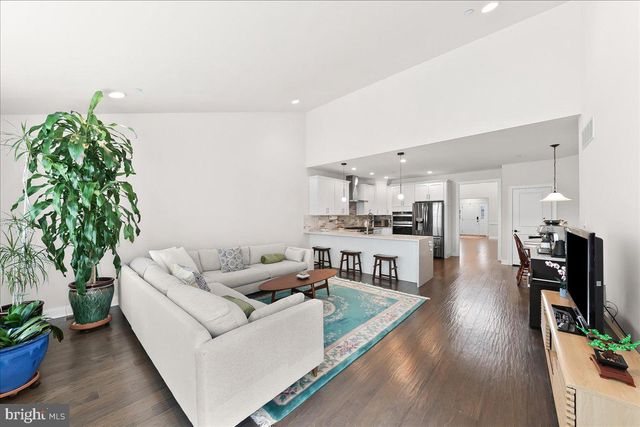 3718 PARRIS BLVD, Newtown Square, PA 19073