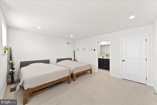 3718 PARRIS BLVD, Newtown Square, PA 19073