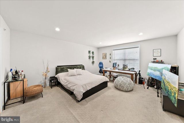 3718 PARRIS BLVD, Newtown Square, PA 19073