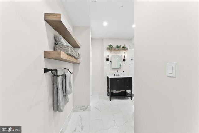 3718 PARRIS BLVD, Newtown Square, PA 19073