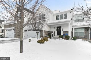 3718 PARRIS BLVD, Newtown Square, PA 19073