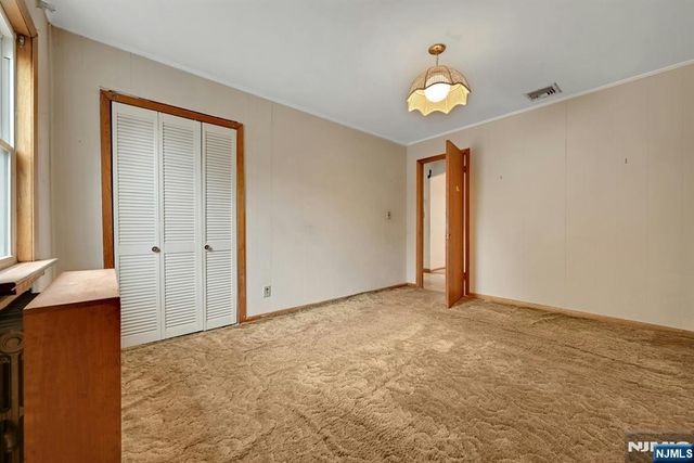 153 Orient Way, Lyndhurst, NJ 07071