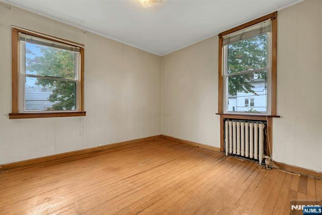 153 Orient Way, Lyndhurst, NJ 07071