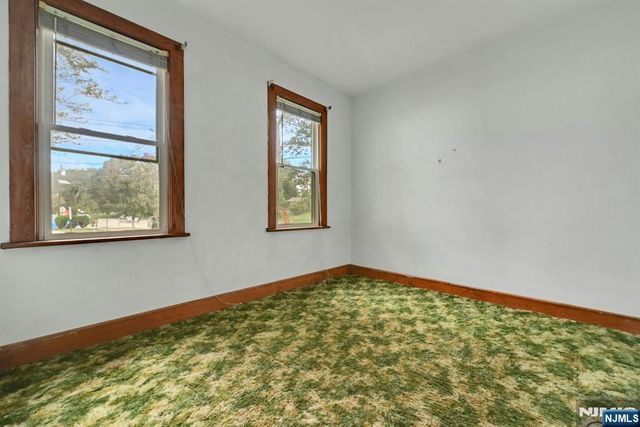 153 Orient Way, Lyndhurst, NJ 07071
