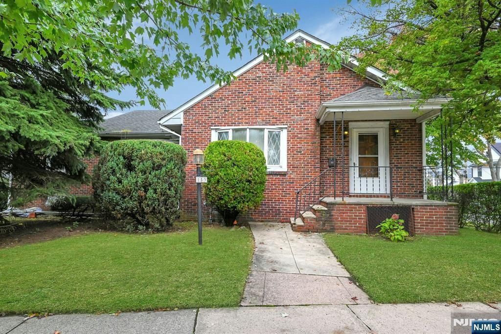 153 Orient Way, Lyndhurst, NJ 07071